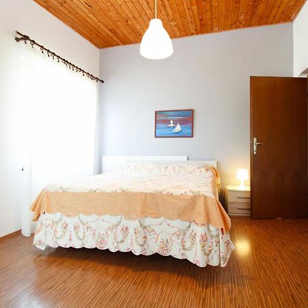 Apartments Otmar 1224 Premantura Bagian luar foto